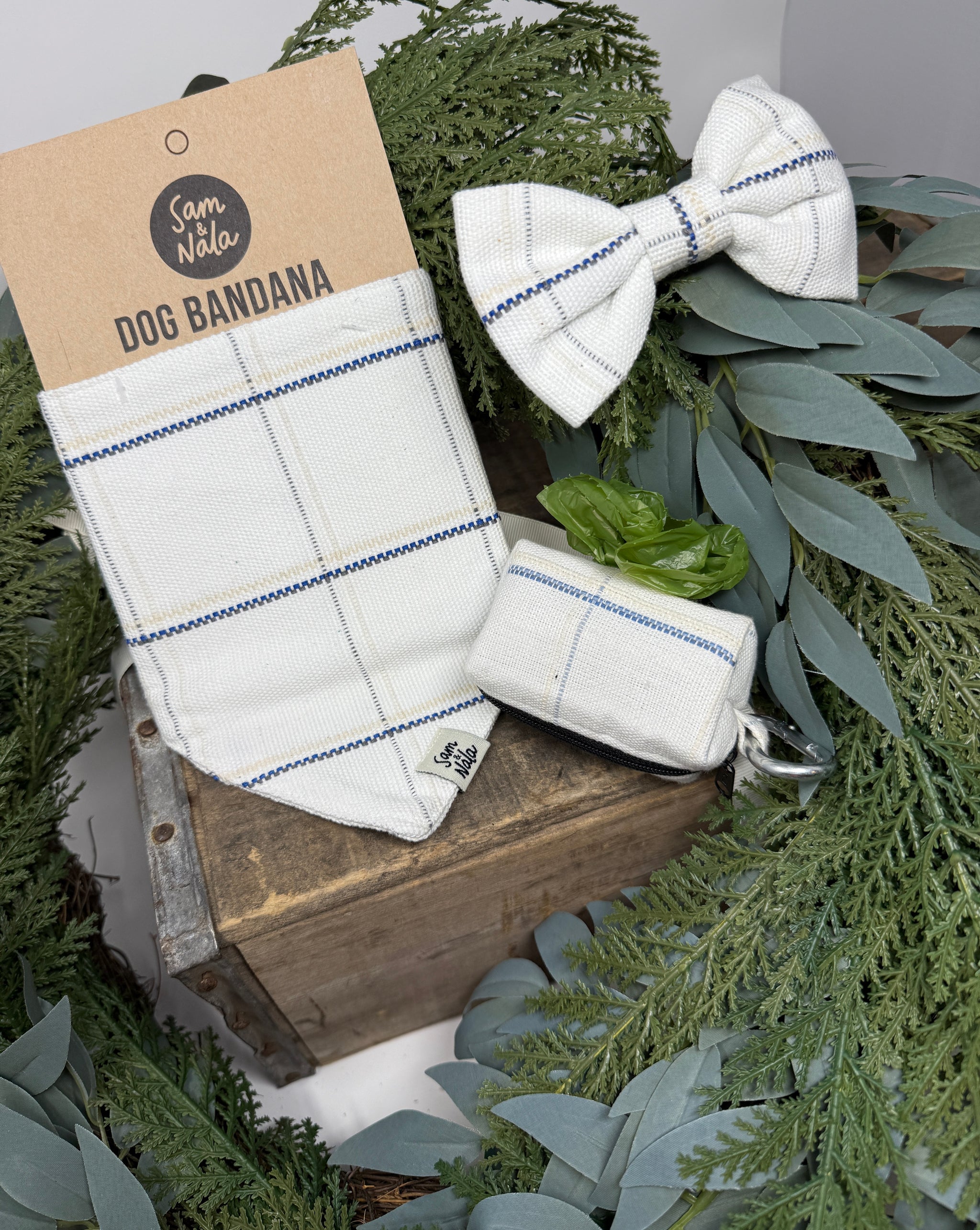 Cloud Nine Waste Bag Holder – Handwoven Cotton with Blue Stitch Detail